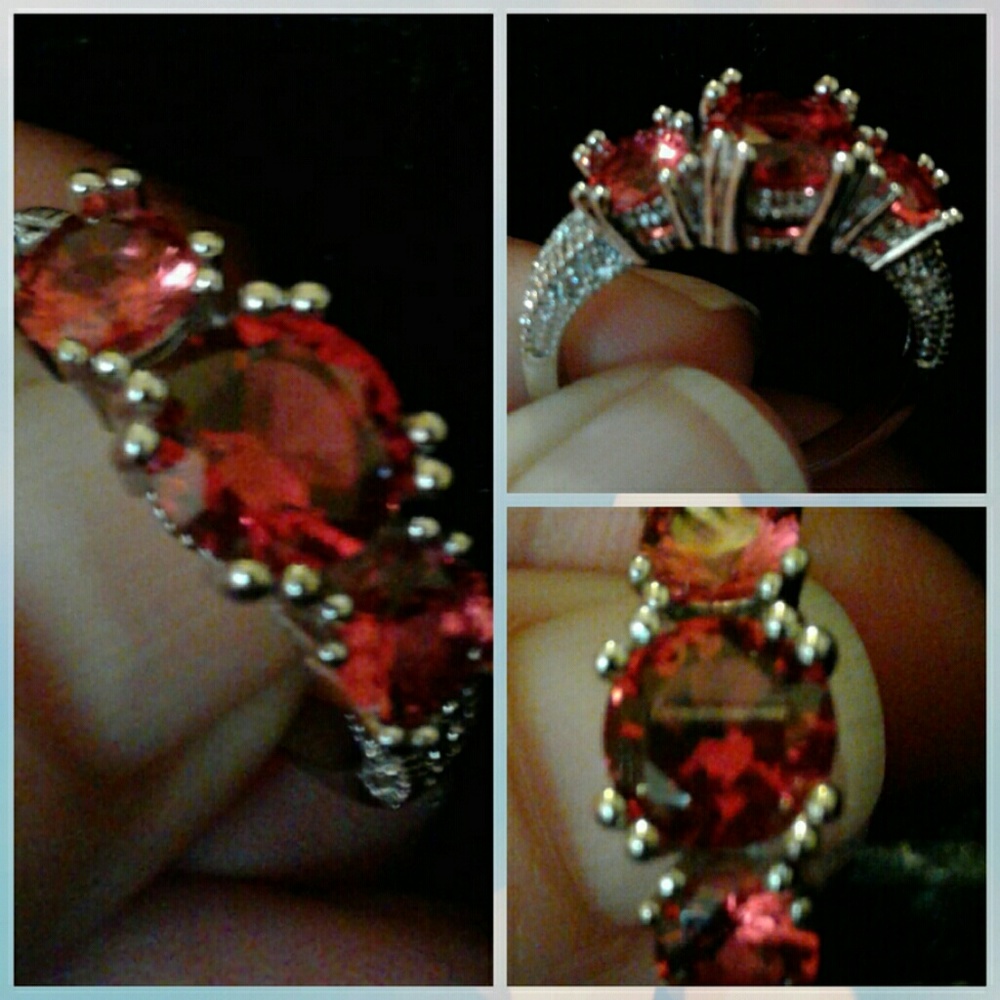 Ladies sterling silver ring